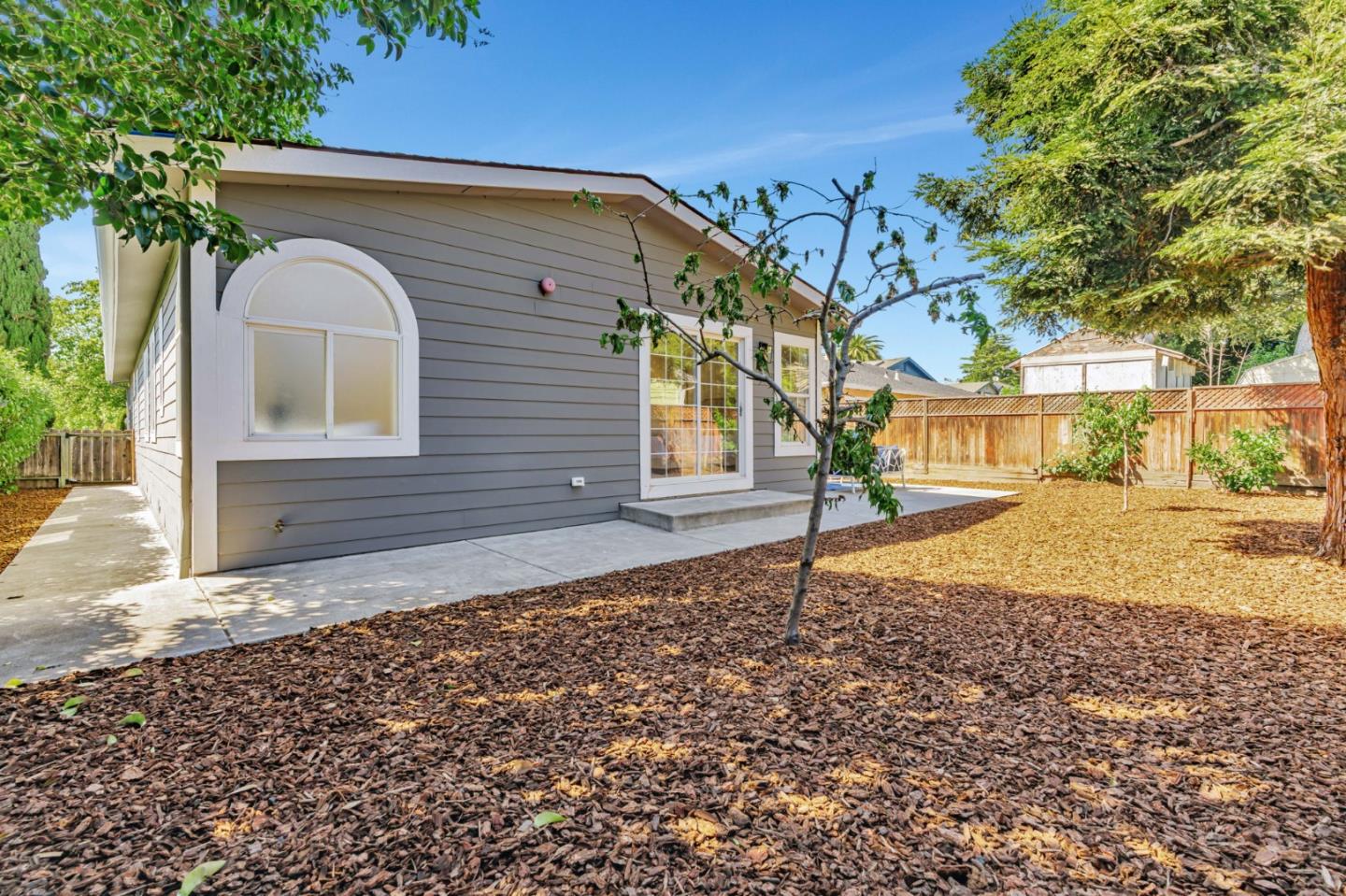 Detail Gallery Image 36 of 37 For 123 Wayne Ct, Redwood City,  CA 94063 - 4 Beds | 2 Baths