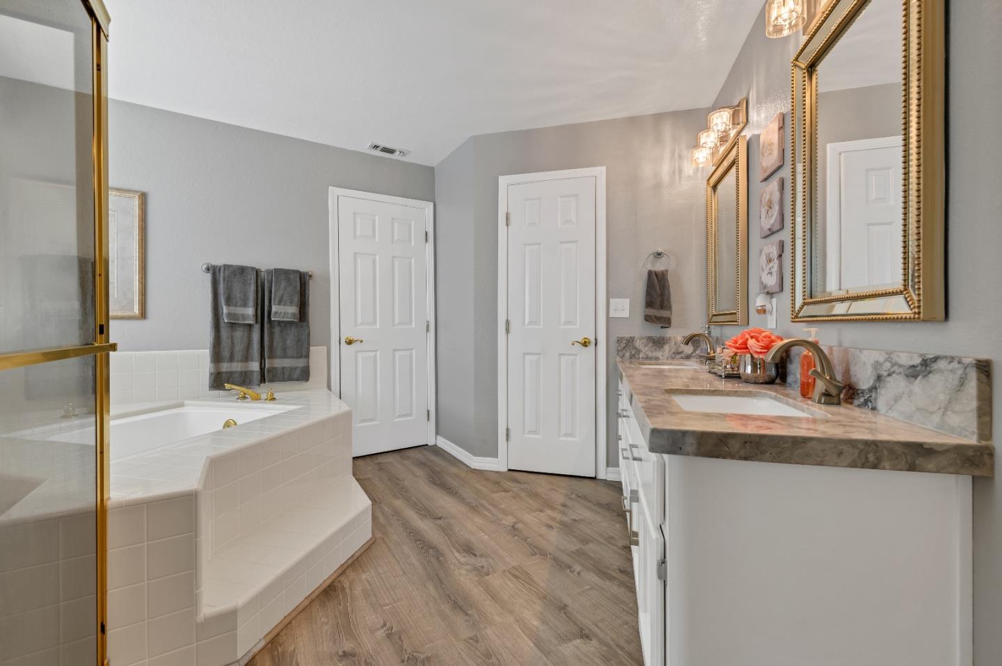 Detail Gallery Image 22 of 46 For 9425 Echo Cliff Ct, Elk Grove,  CA 95758 - 4 Beds | 2/1 Baths
