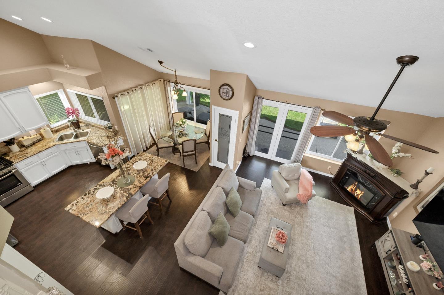 Detail Gallery Image 26 of 46 For 9425 Echo Cliff Ct, Elk Grove,  CA 95758 - 4 Beds | 2/1 Baths