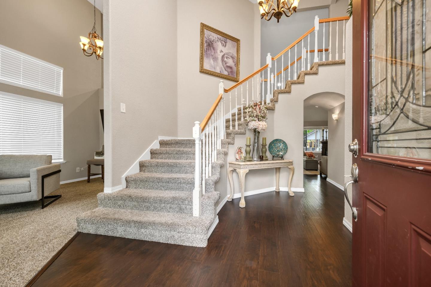 Detail Gallery Image 5 of 46 For 9425 Echo Cliff Ct, Elk Grove,  CA 95758 - 4 Beds | 2/1 Baths