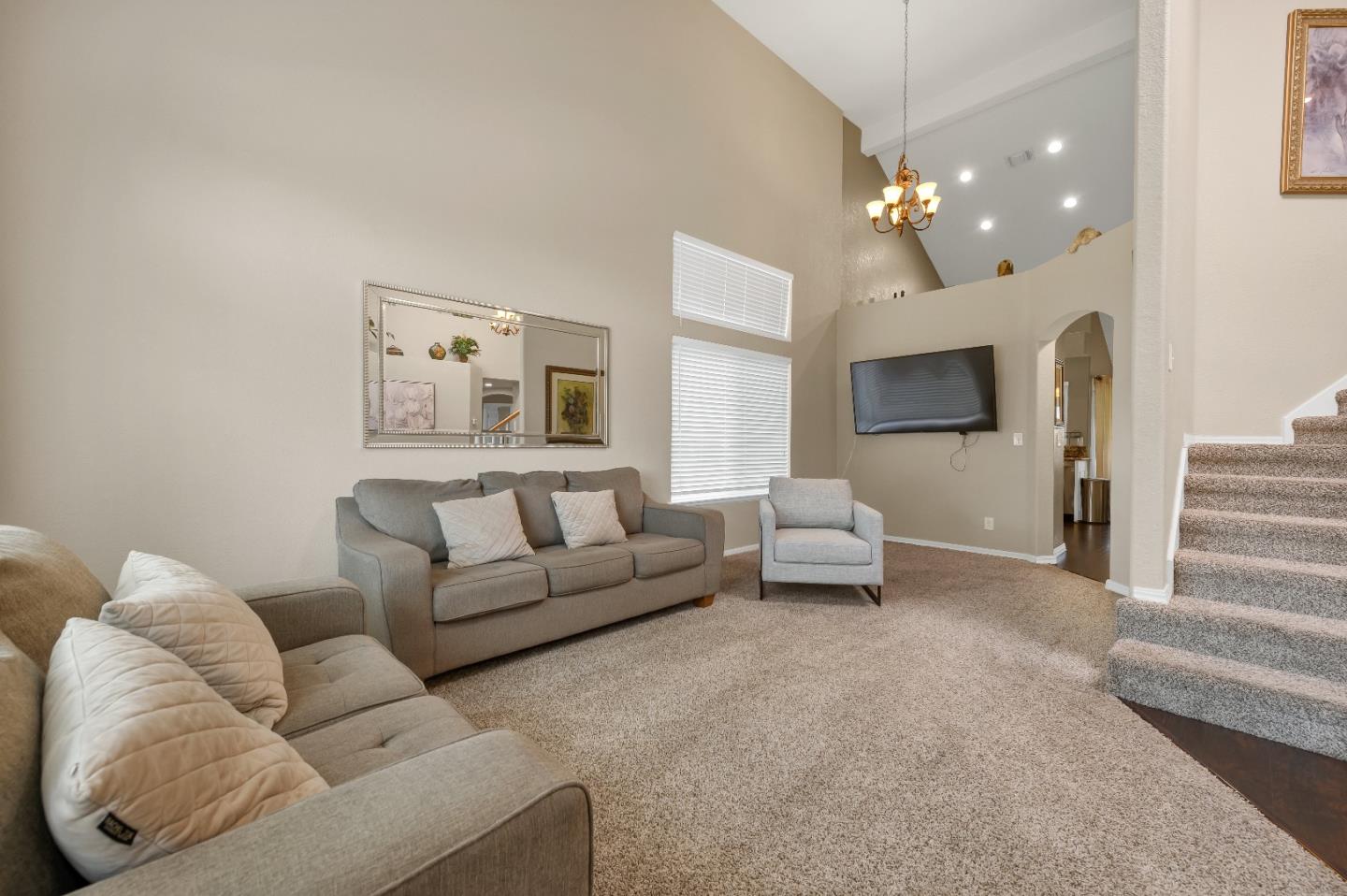 Detail Gallery Image 7 of 46 For 9425 Echo Cliff Ct, Elk Grove,  CA 95758 - 4 Beds | 2/1 Baths