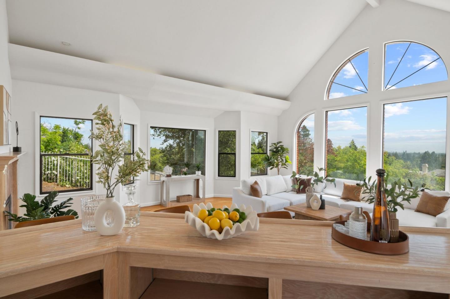 Detail Gallery Image 11 of 70 For 12479 Crayside Ln, Saratoga,  CA 95070 - 5 Beds | 3/1 Baths