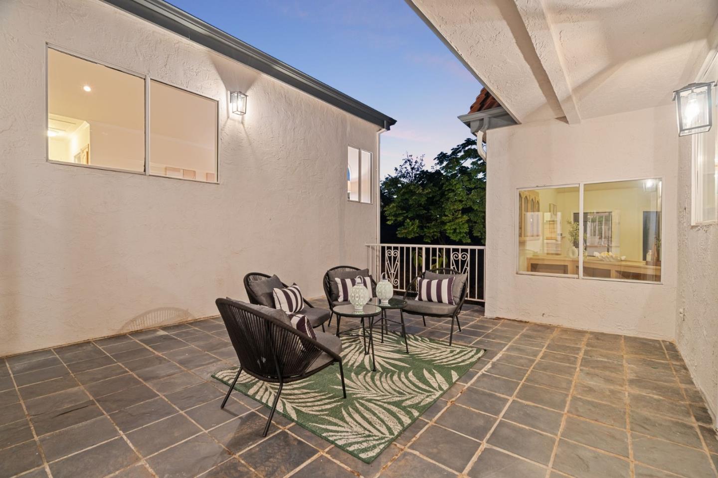 Detail Gallery Image 12 of 70 For 12479 Crayside Ln, Saratoga,  CA 95070 - 5 Beds | 3/1 Baths