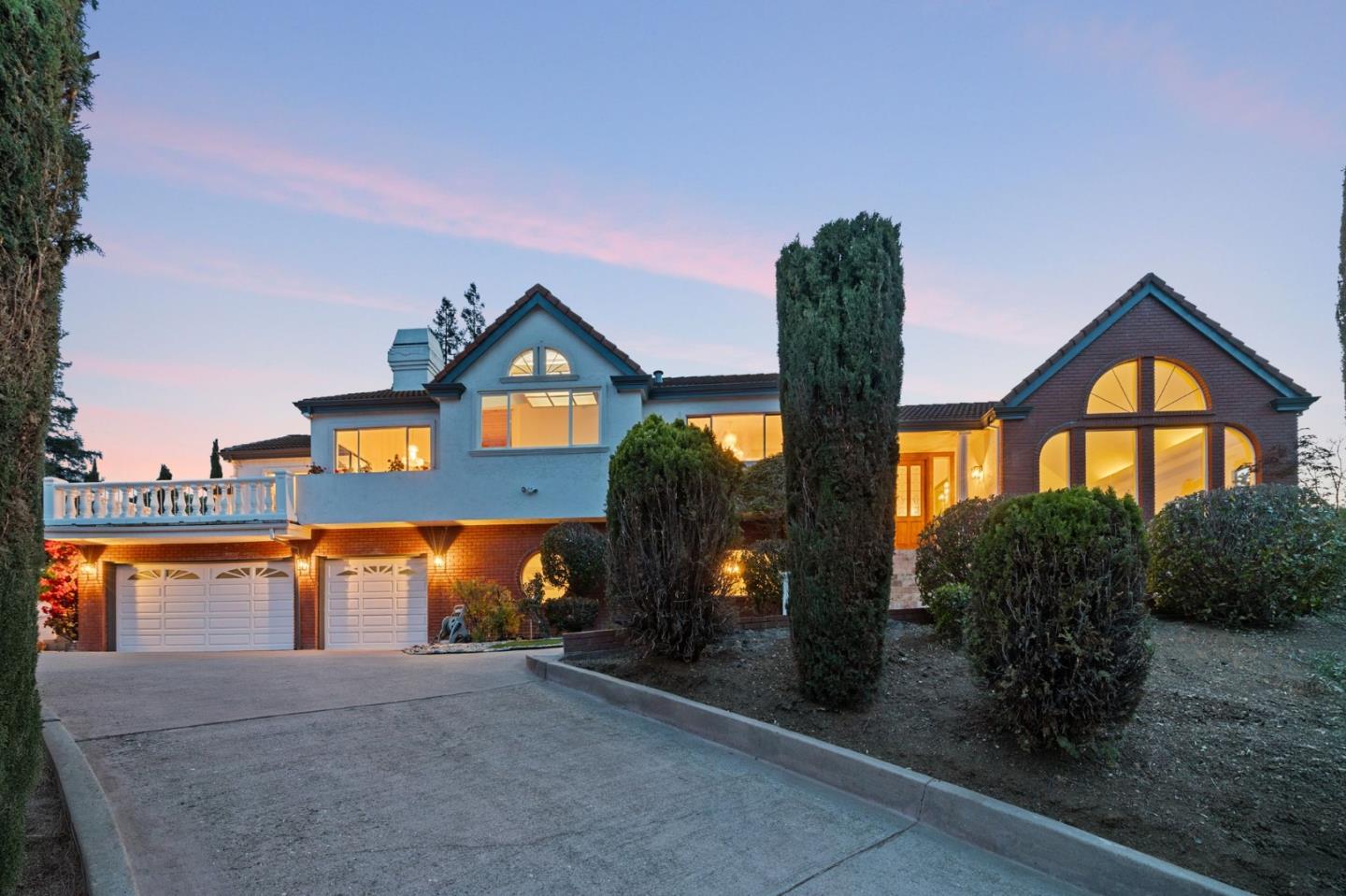 Detail Gallery Image 2 of 70 For 12479 Crayside Ln, Saratoga,  CA 95070 - 5 Beds | 3/1 Baths