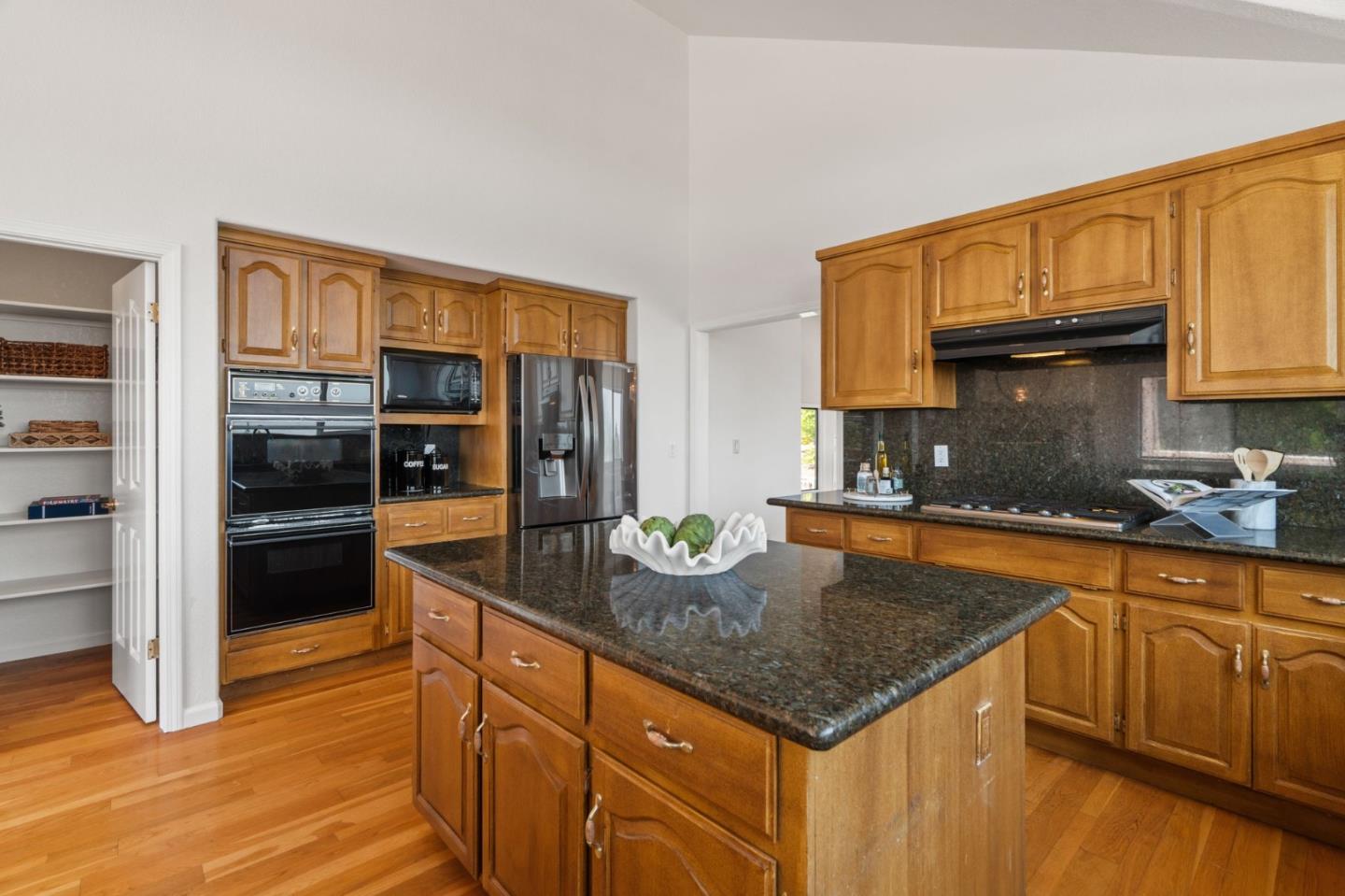 Detail Gallery Image 20 of 70 For 12479 Crayside Ln, Saratoga,  CA 95070 - 5 Beds | 3/1 Baths