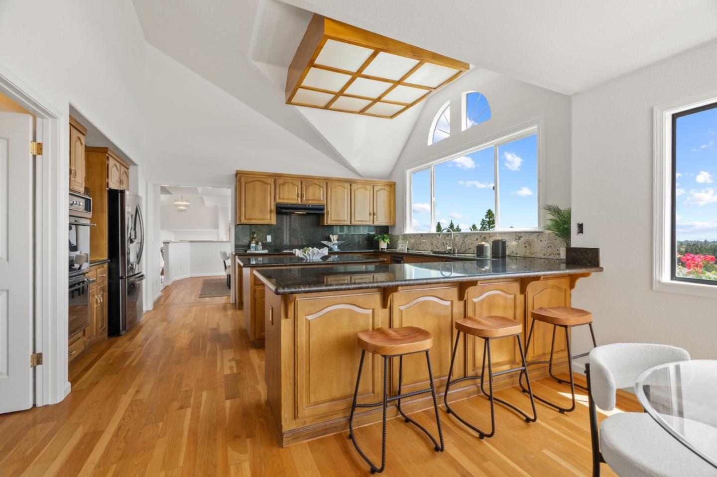 Detail Gallery Image 21 of 70 For 12479 Crayside Ln, Saratoga,  CA 95070 - 5 Beds | 3/1 Baths