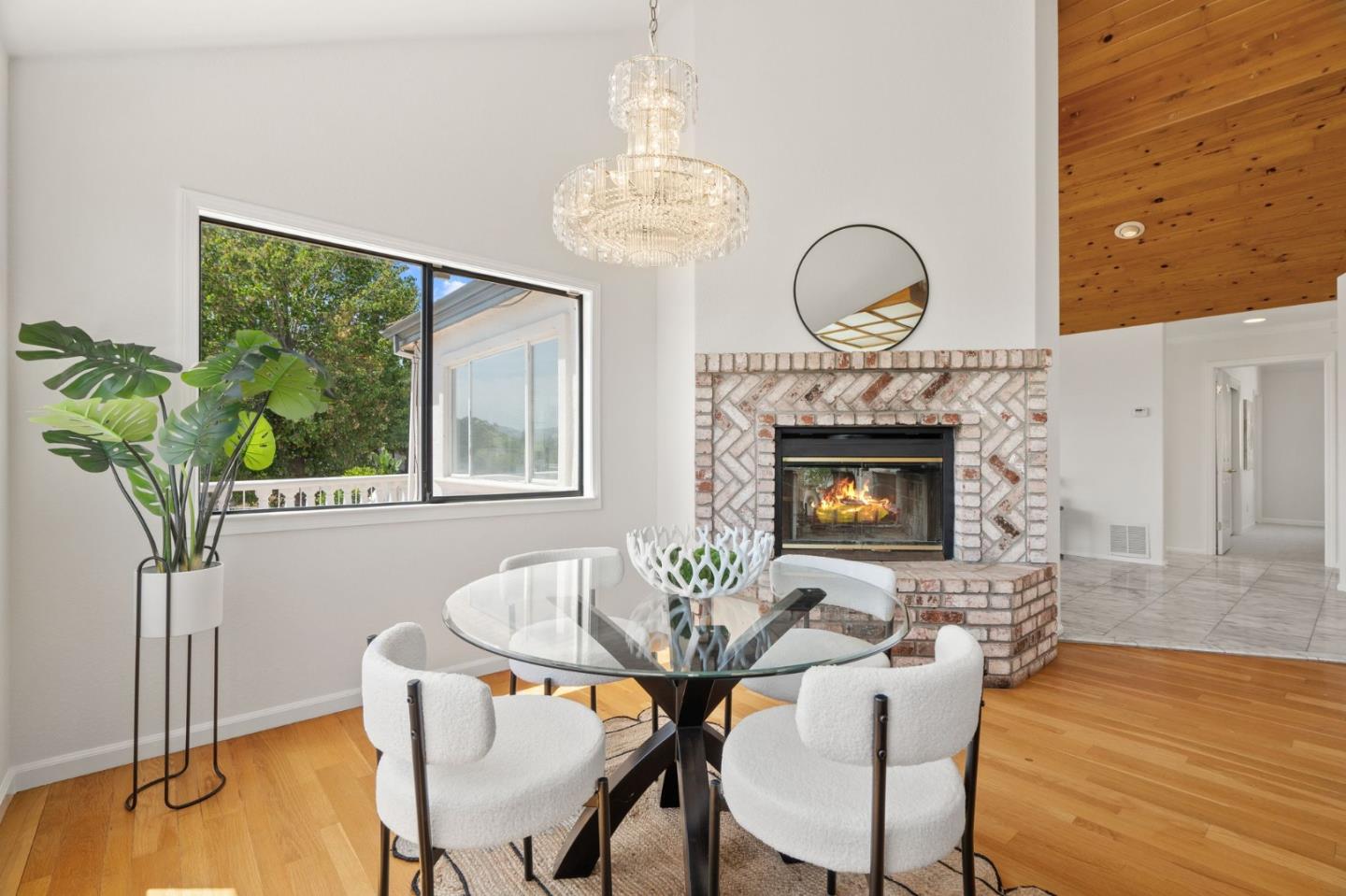 Detail Gallery Image 23 of 70 For 12479 Crayside Ln, Saratoga,  CA 95070 - 5 Beds | 3/1 Baths
