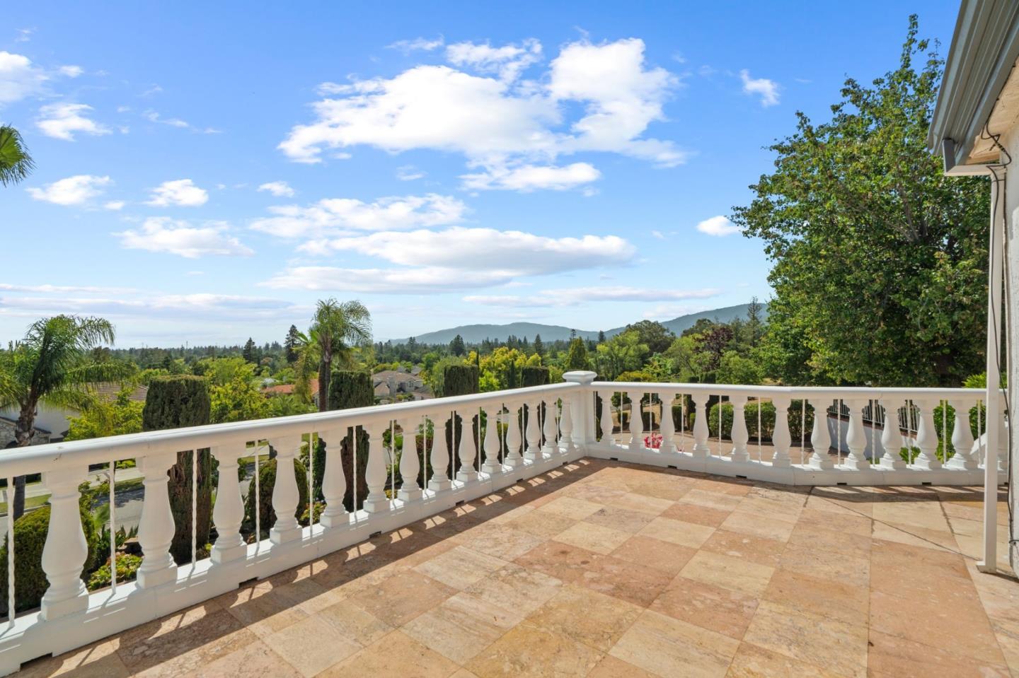 Detail Gallery Image 27 of 70 For 12479 Crayside Ln, Saratoga,  CA 95070 - 5 Beds | 3/1 Baths