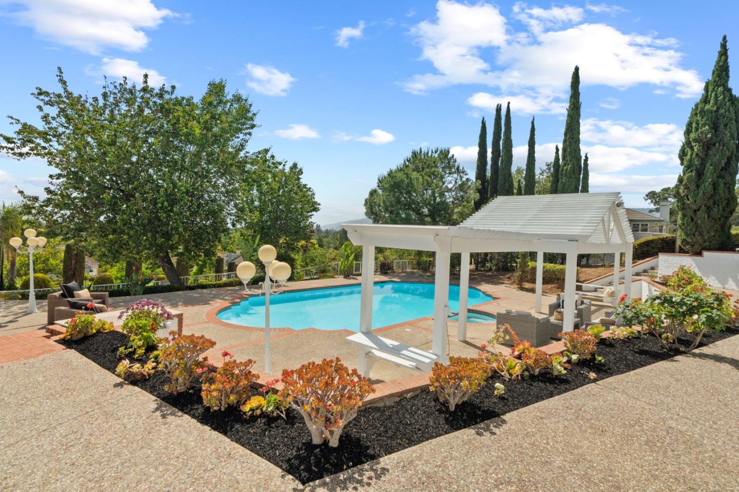 Detail Gallery Image 60 of 70 For 12479 Crayside Ln, Saratoga,  CA 95070 - 5 Beds | 3/1 Baths