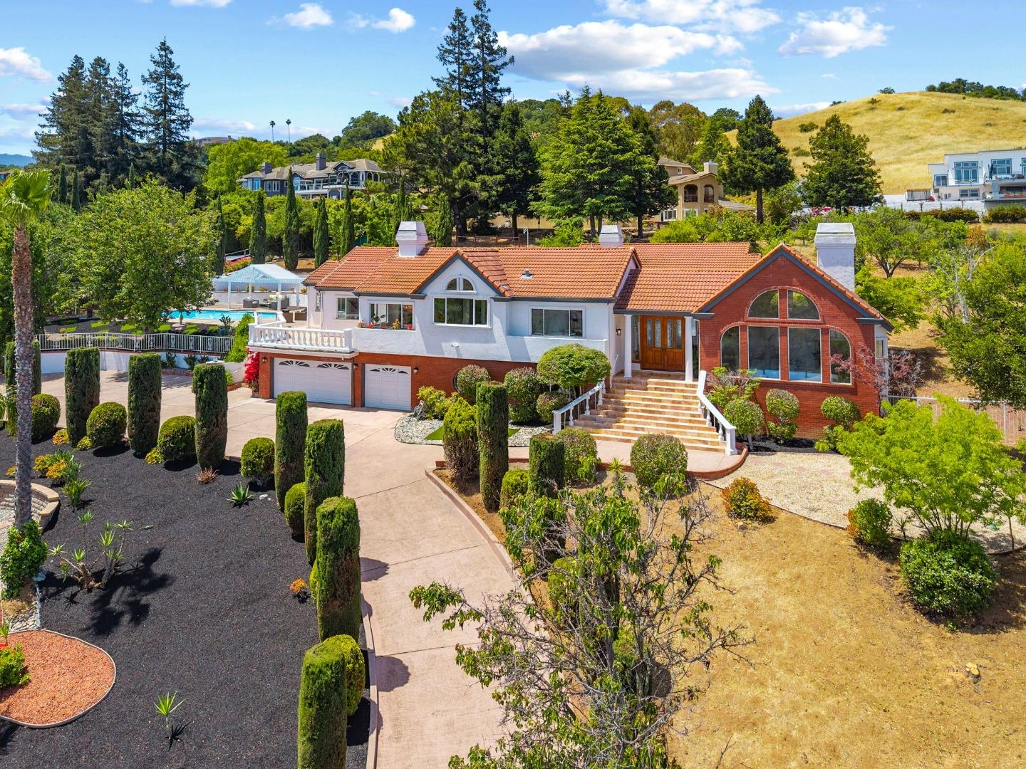 Detail Gallery Image 64 of 70 For 12479 Crayside Ln, Saratoga,  CA 95070 - 5 Beds | 3/1 Baths