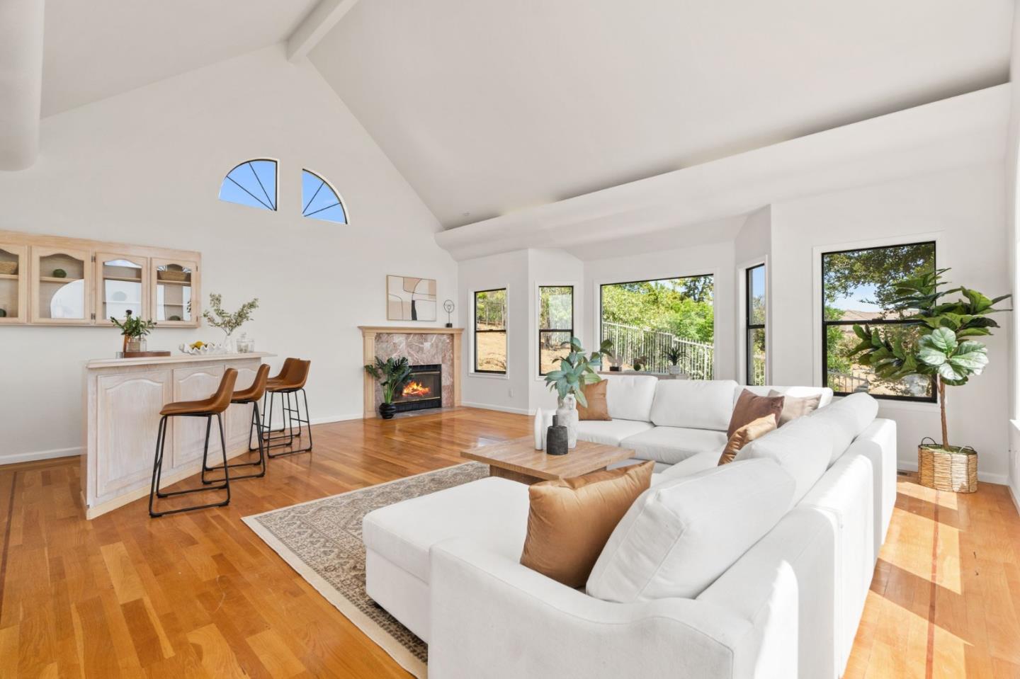 Detail Gallery Image 8 of 70 For 12479 Crayside Ln, Saratoga,  CA 95070 - 5 Beds | 3/1 Baths