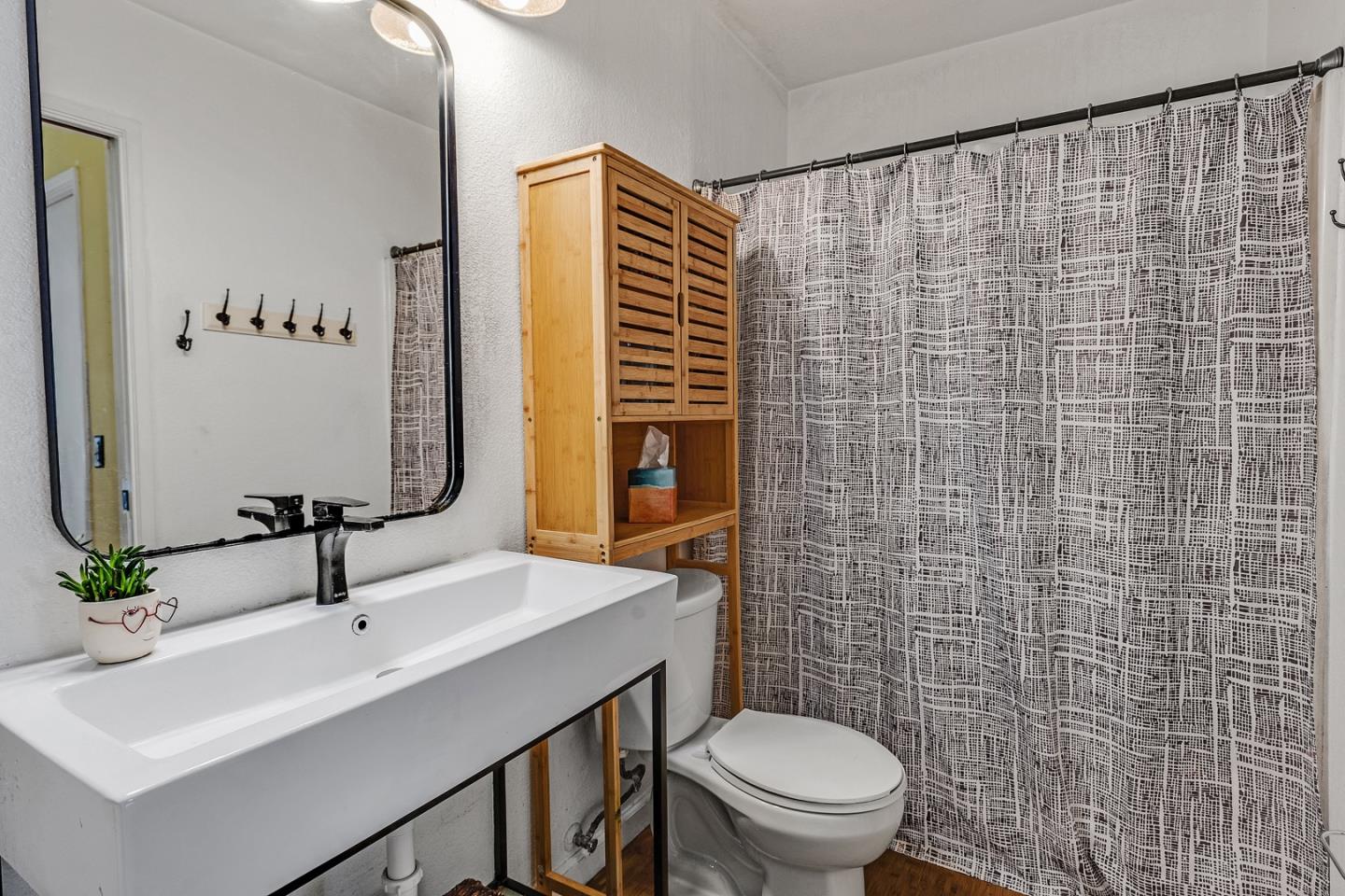 Detail Gallery Image 12 of 19 For 26088 Kay Ave #110,  Hayward,  CA 94545 - 2 Beds | 1 Baths
