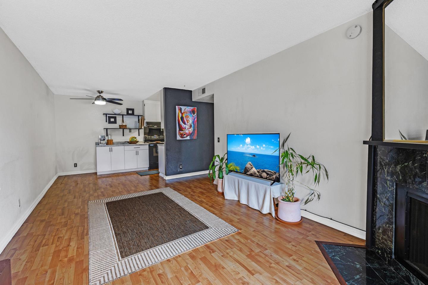 Detail Gallery Image 6 of 19 For 26088 Kay Ave #110,  Hayward,  CA 94545 - 2 Beds | 1 Baths