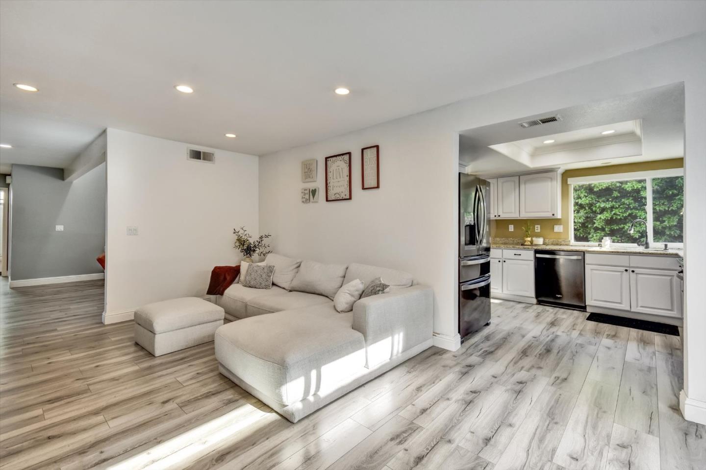Detail Gallery Image 16 of 34 For 5078 Corte Verde Dr, San Jose,  CA 95111 - 3 Beds | 2 Baths