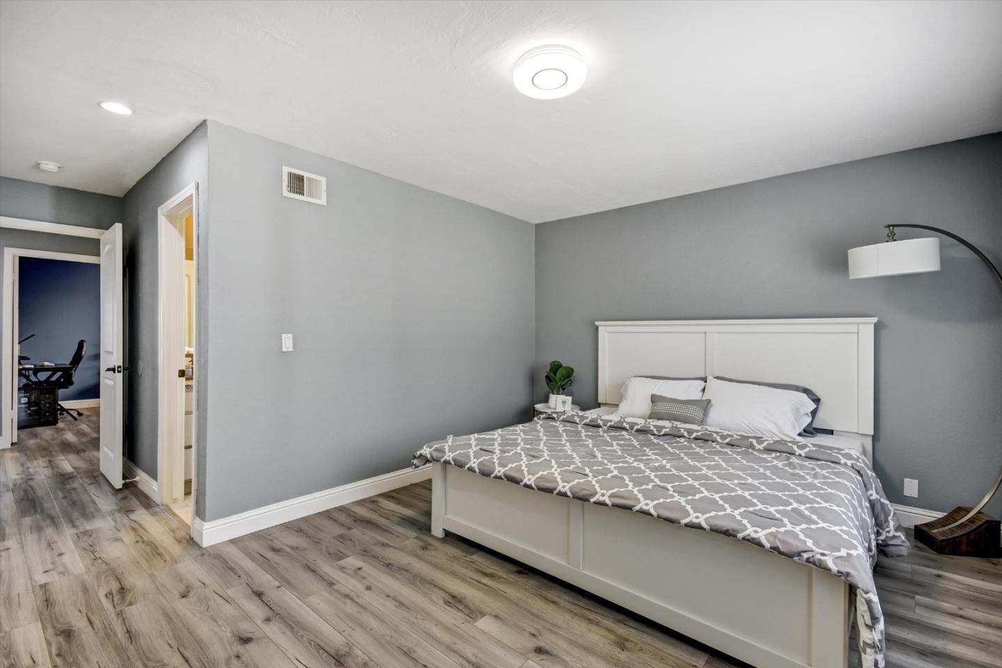 Detail Gallery Image 20 of 34 For 5078 Corte Verde Dr, San Jose,  CA 95111 - 3 Beds | 2 Baths