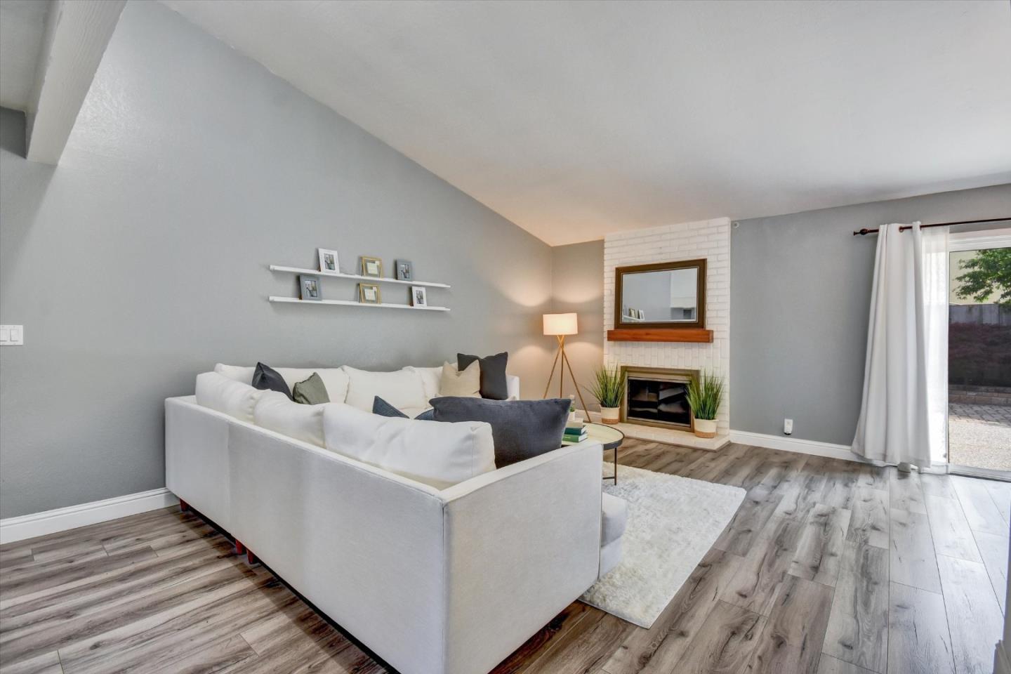 Detail Gallery Image 6 of 34 For 5078 Corte Verde Dr, San Jose,  CA 95111 - 3 Beds | 2 Baths