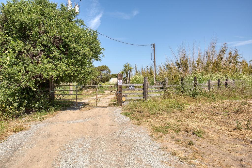 Detail Gallery Image 21 of 30 For 156 San Jon Rd, Salinas,  CA 93907 - 3 Beds | 2 Baths