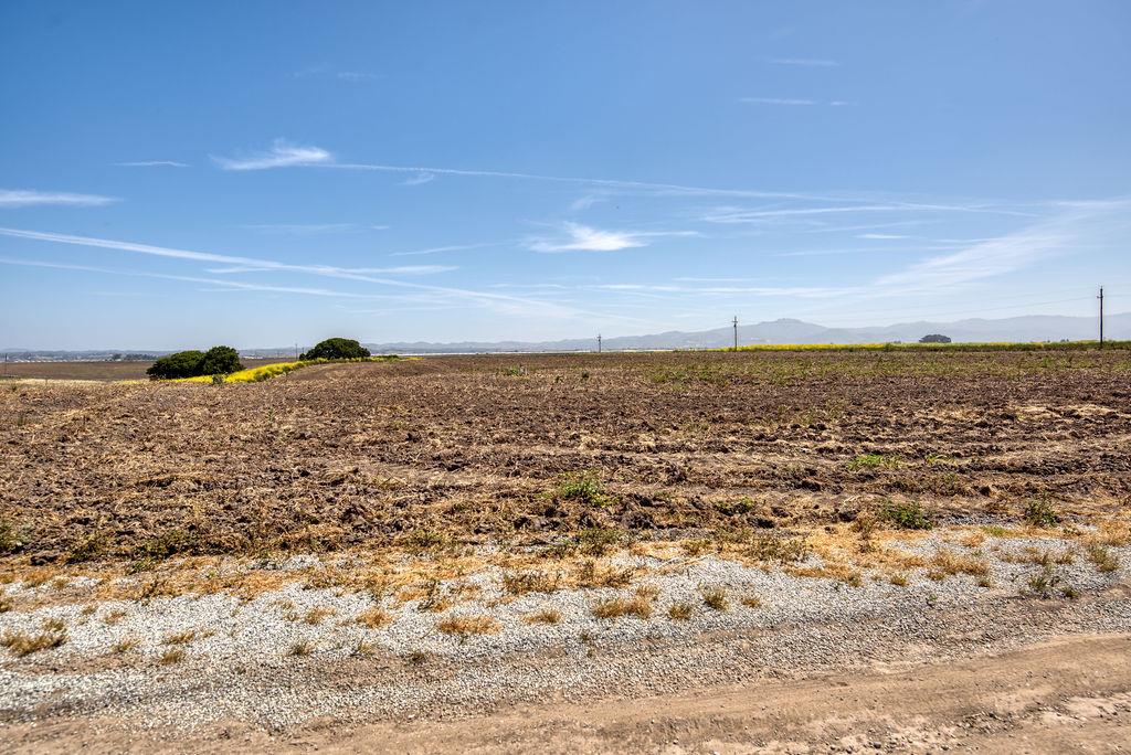 Detail Gallery Image 30 of 30 For 156 San Jon Rd, Salinas,  CA 93907 - 3 Beds | 2 Baths