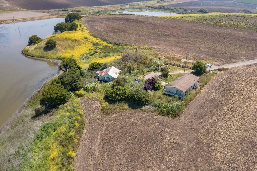 Detail Gallery Image 8 of 30 For 156 San Jon Rd, Salinas,  CA 93907 - 3 Beds | 2 Baths