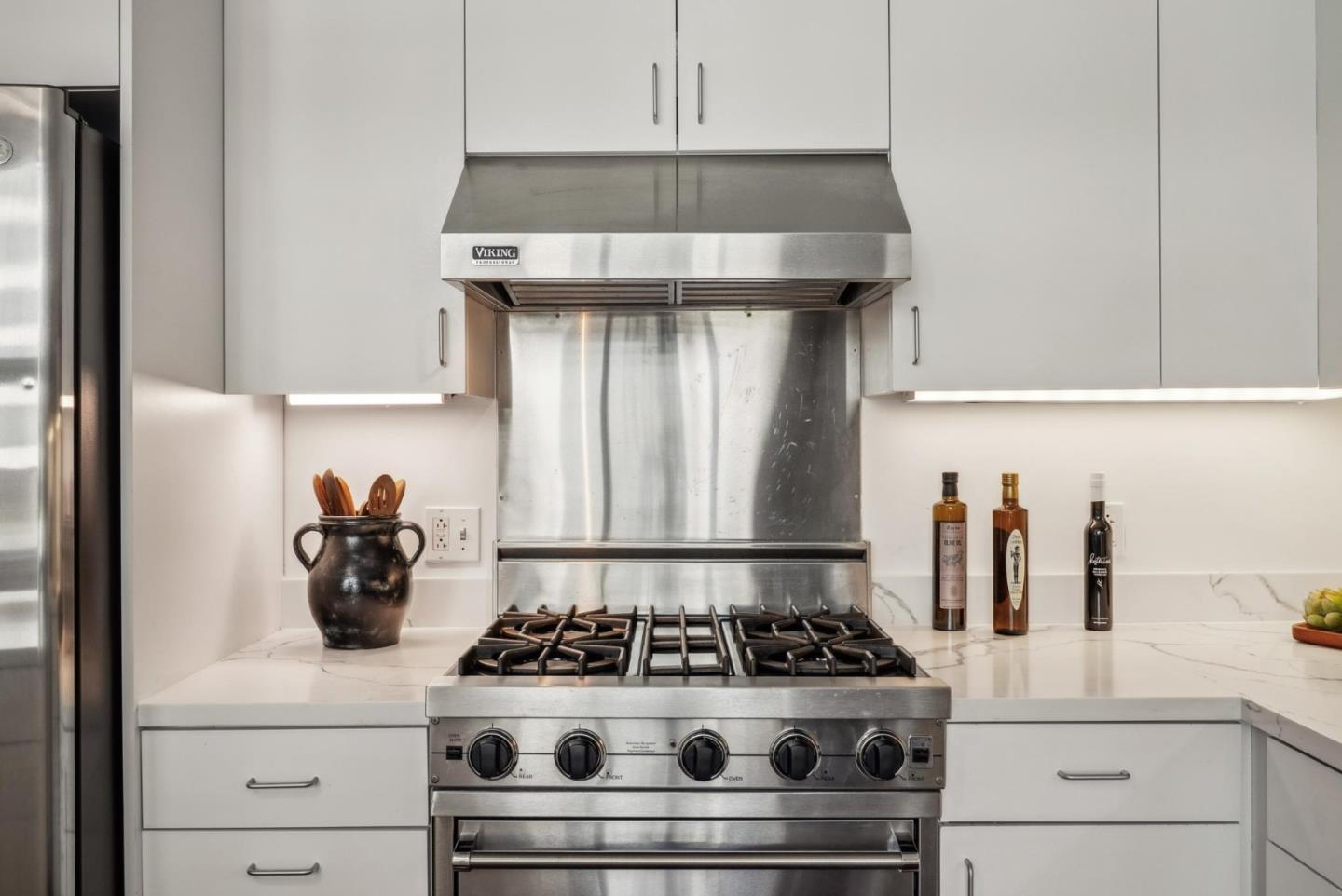 Detail Gallery Image 40 of 57 For 207 King St #402,  San Francisco,  CA 94107 - 2 Beds | 2/1 Baths