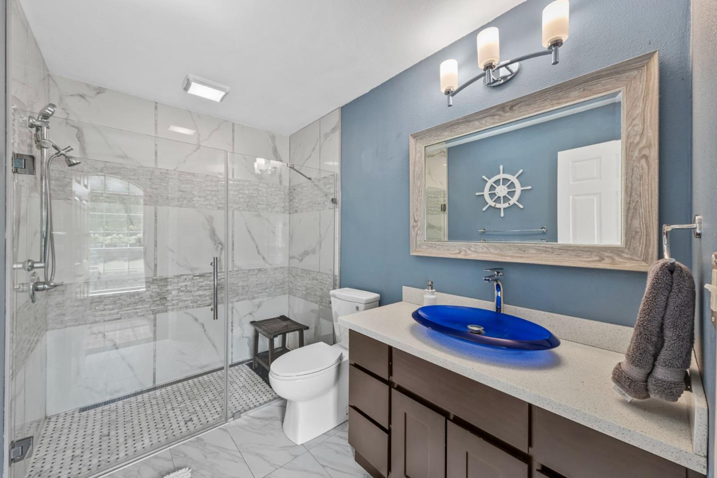 Detail Gallery Image 12 of 90 For 14830 Bartlett Ct, San Martin,  CA 95046 - 4 Beds | 4 Baths
