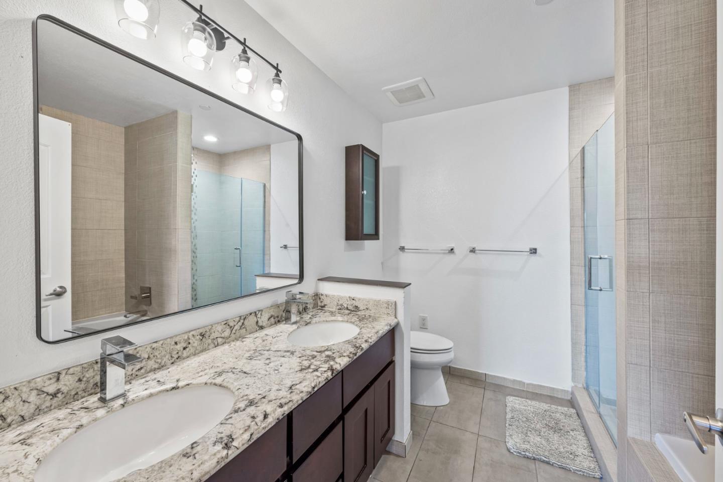 Detail Gallery Image 14 of 90 For 14830 Bartlett Ct, San Martin,  CA 95046 - 4 Beds | 4 Baths