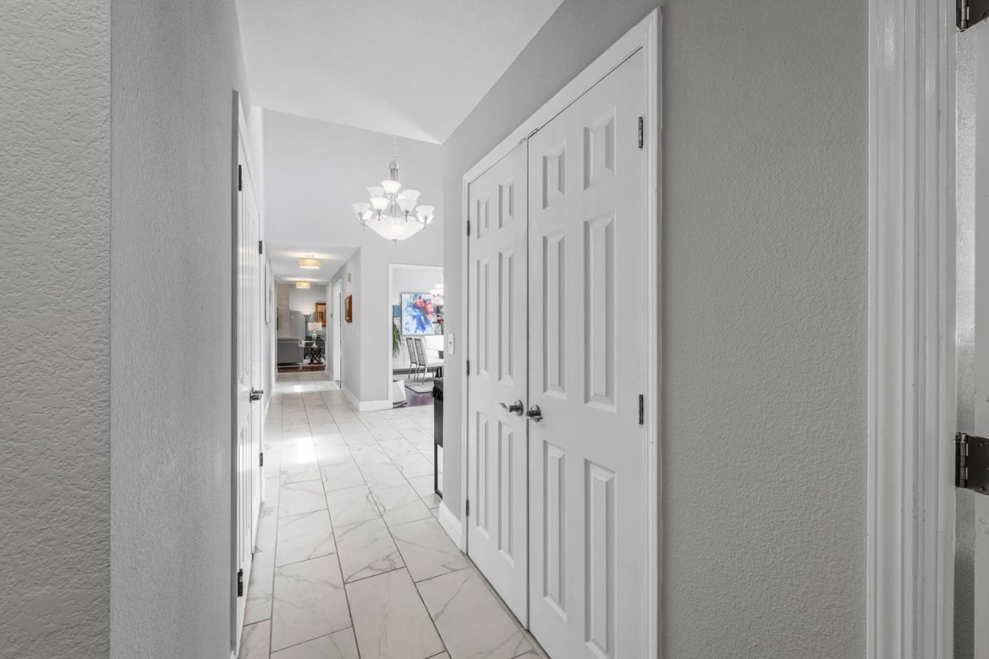Detail Gallery Image 17 of 90 For 14830 Bartlett Ct, San Martin,  CA 95046 - 4 Beds | 4 Baths