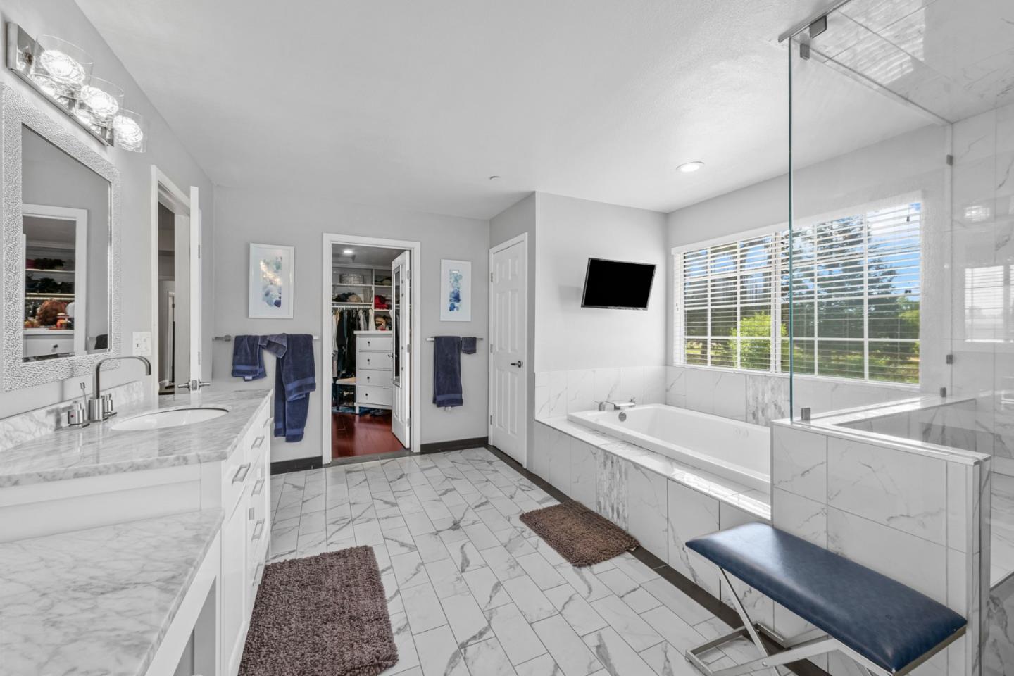 Detail Gallery Image 23 of 90 For 14830 Bartlett Ct, San Martin,  CA 95046 - 4 Beds | 4 Baths