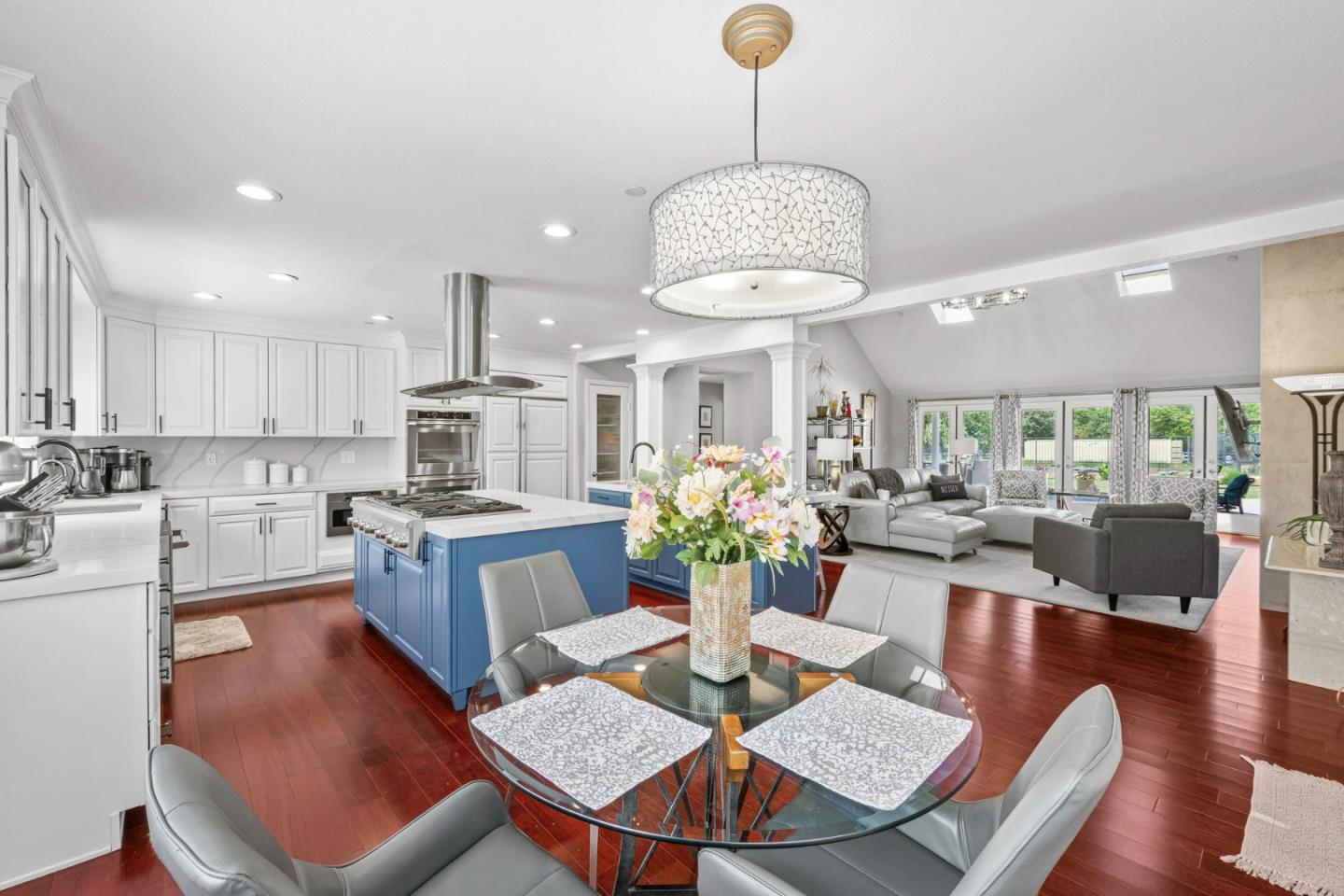 Detail Gallery Image 43 of 90 For 14830 Bartlett Ct, San Martin,  CA 95046 - 4 Beds | 4 Baths