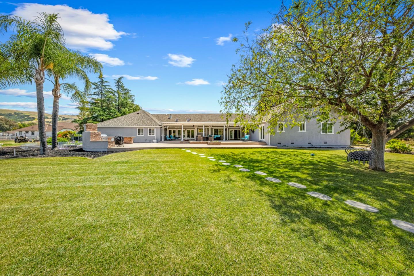 Detail Gallery Image 57 of 90 For 14830 Bartlett Ct, San Martin,  CA 95046 - 4 Beds | 4 Baths