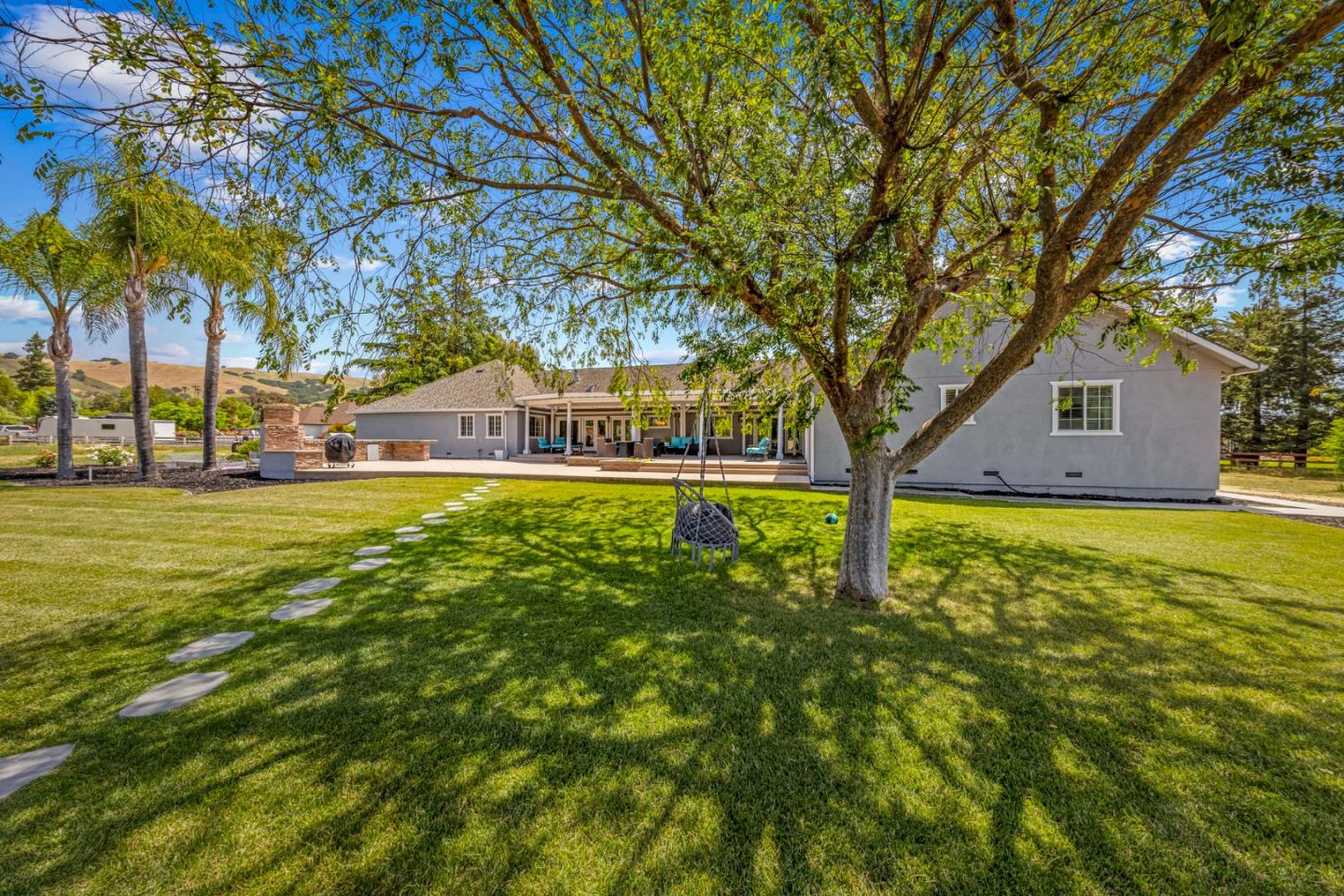 Detail Gallery Image 58 of 90 For 14830 Bartlett Ct, San Martin,  CA 95046 - 4 Beds | 4 Baths