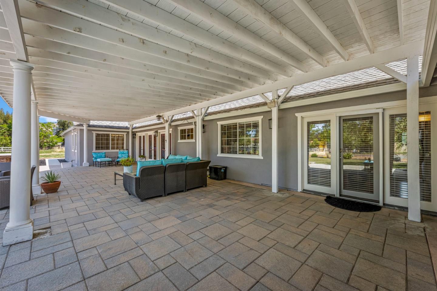 Detail Gallery Image 67 of 90 For 14830 Bartlett Ct, San Martin,  CA 95046 - 4 Beds | 4 Baths