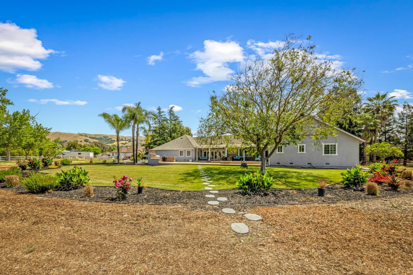 Detail Gallery Image 72 of 90 For 14830 Bartlett Ct, San Martin,  CA 95046 - 4 Beds | 4 Baths