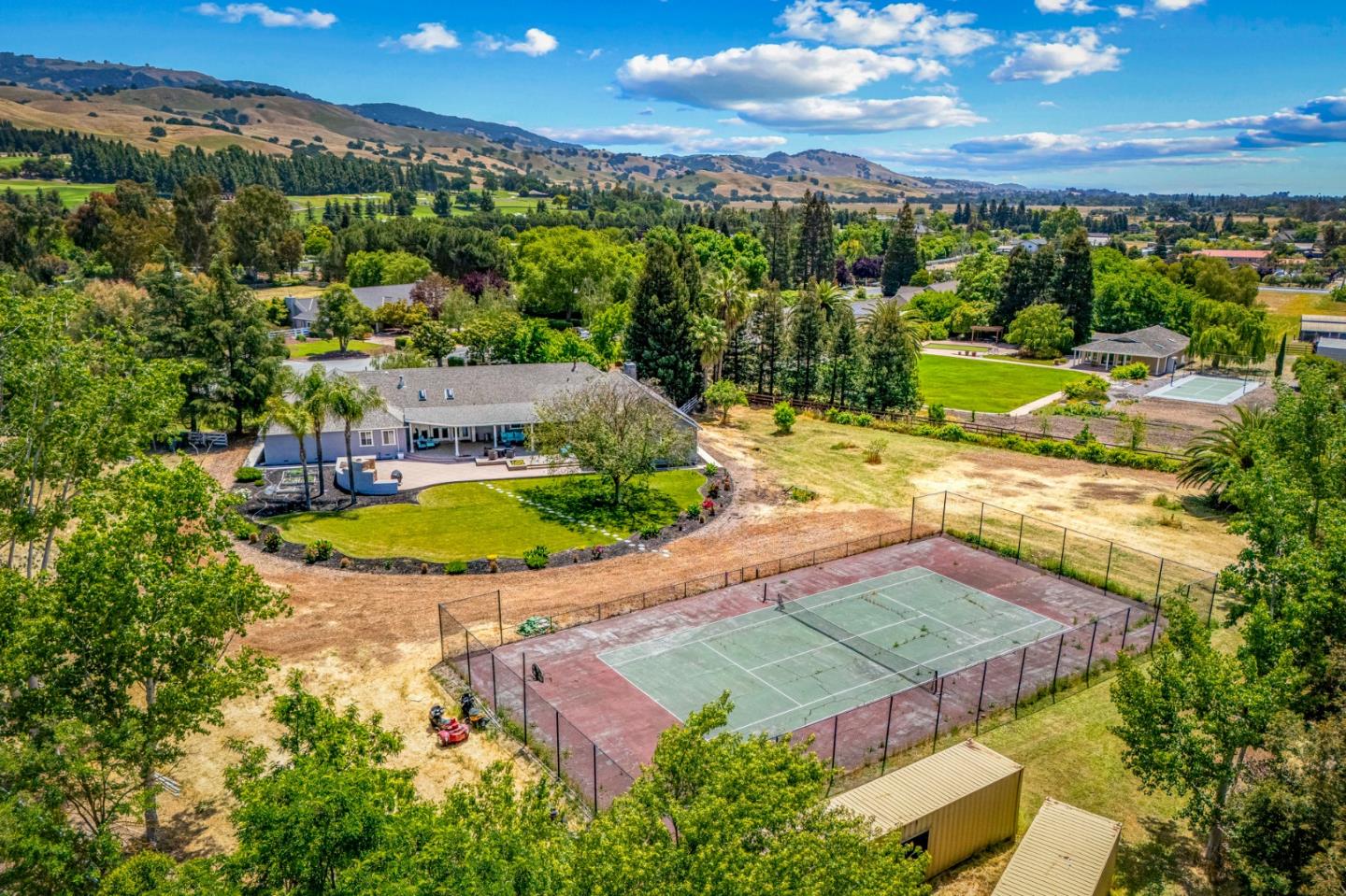 Detail Gallery Image 77 of 90 For 14830 Bartlett Ct, San Martin,  CA 95046 - 4 Beds | 4 Baths