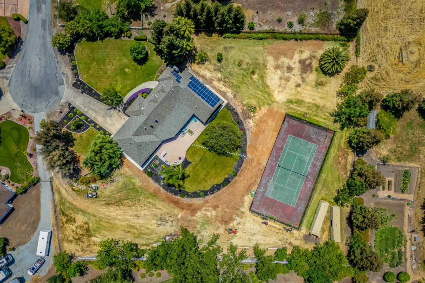 Detail Gallery Image 83 of 90 For 14830 Bartlett Ct, San Martin,  CA 95046 - 4 Beds | 4 Baths