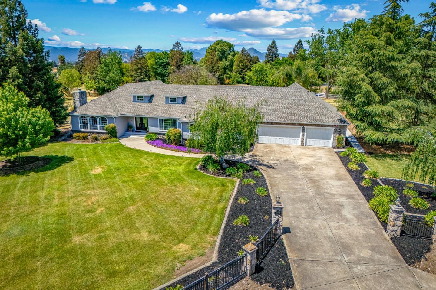 Detail Gallery Image 84 of 90 For 14830 Bartlett Ct, San Martin,  CA 95046 - 4 Beds | 4 Baths
