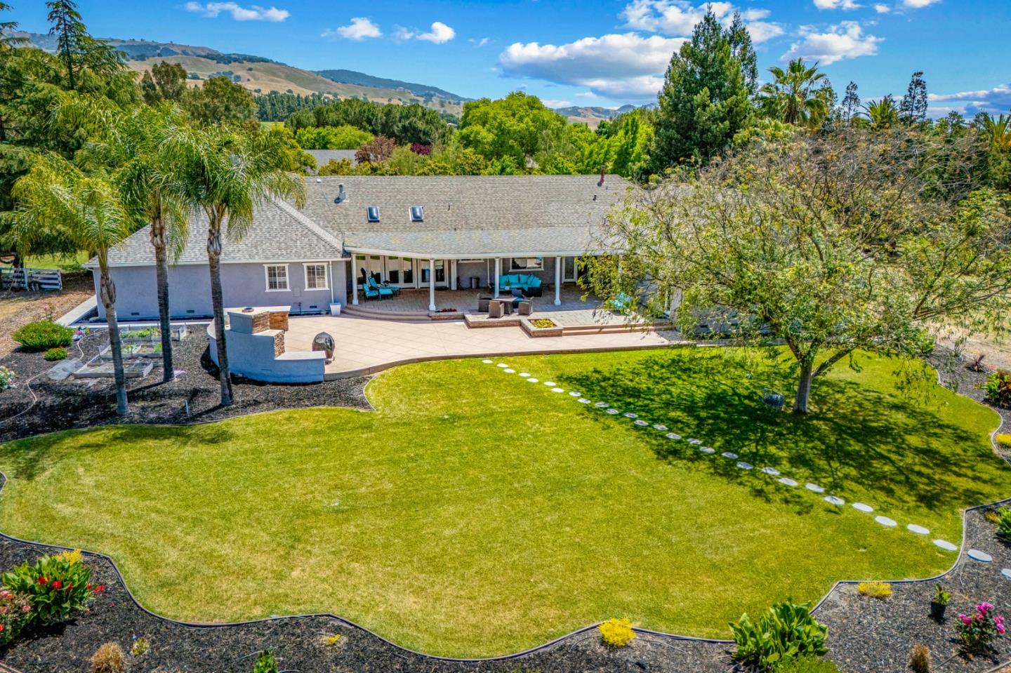Detail Gallery Image 86 of 90 For 14830 Bartlett Ct, San Martin,  CA 95046 - 4 Beds | 4 Baths