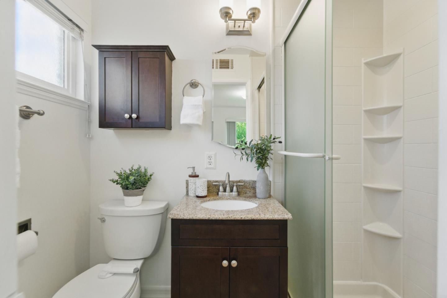 Detail Gallery Image 18 of 29 For 2467 Nightingale Dr, San Jose,  CA 95125 - 3 Beds | 2 Baths