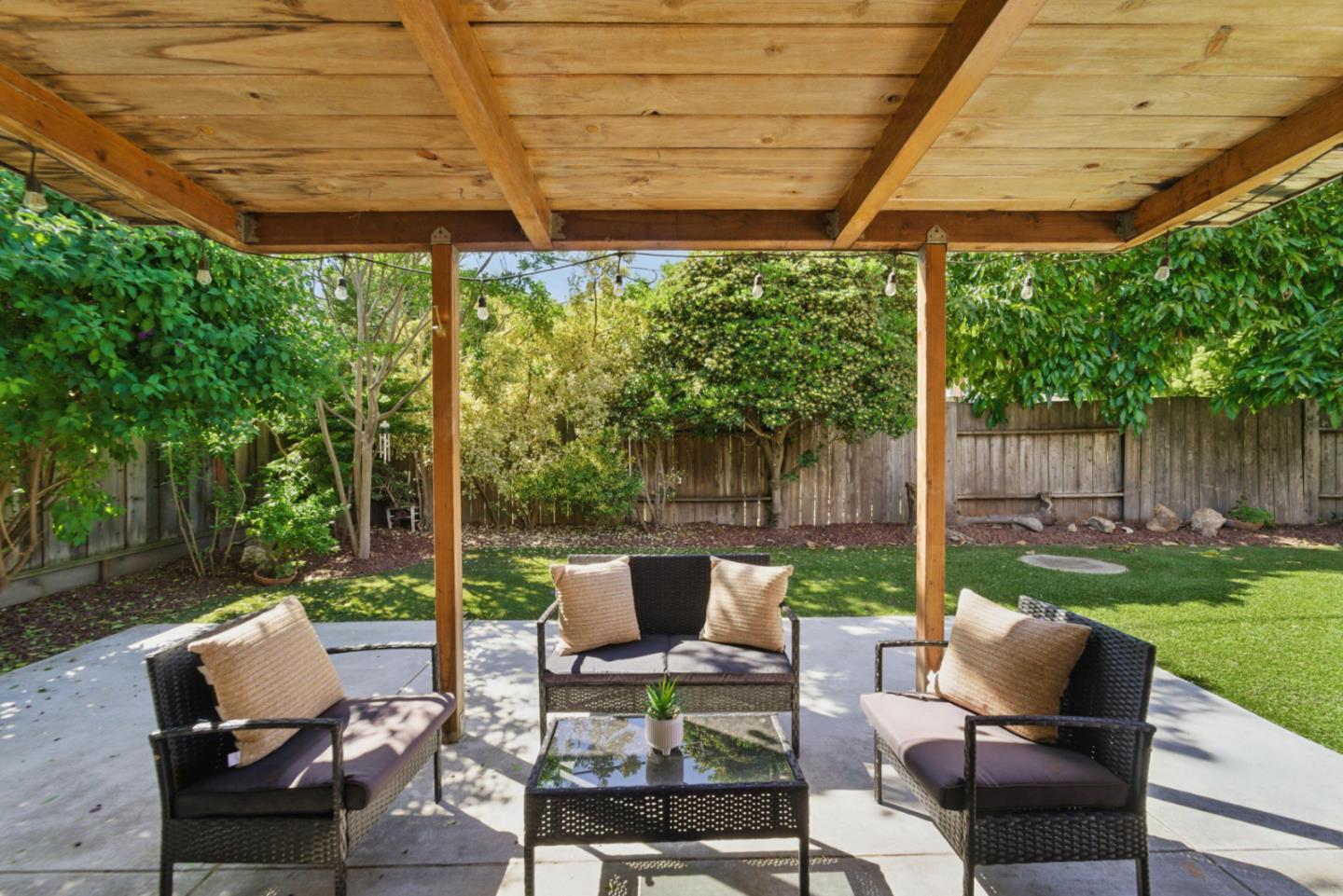 Detail Gallery Image 25 of 29 For 2467 Nightingale Dr, San Jose,  CA 95125 - 3 Beds | 2 Baths