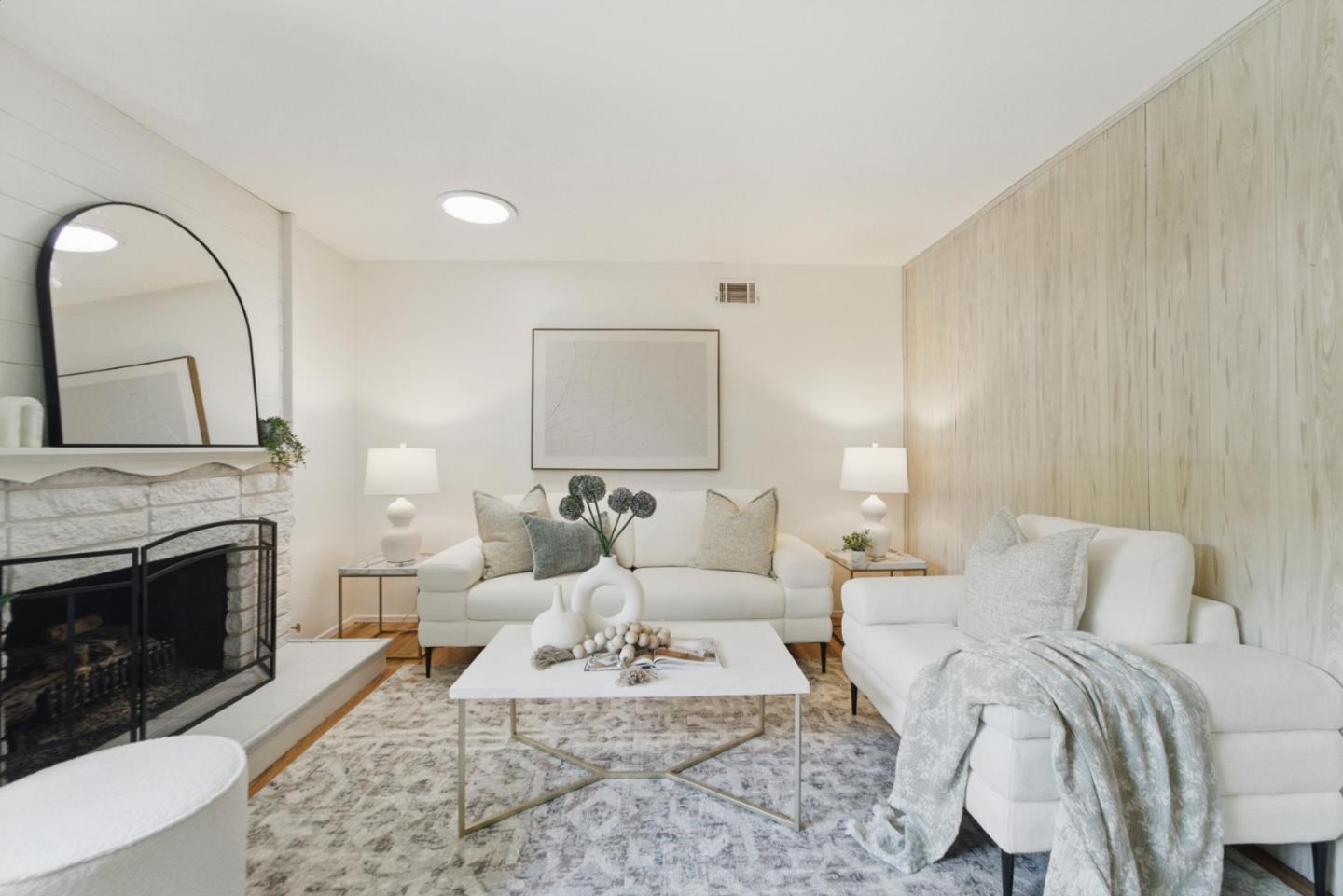 Detail Gallery Image 3 of 29 For 2467 Nightingale Dr, San Jose,  CA 95125 - 3 Beds | 2 Baths