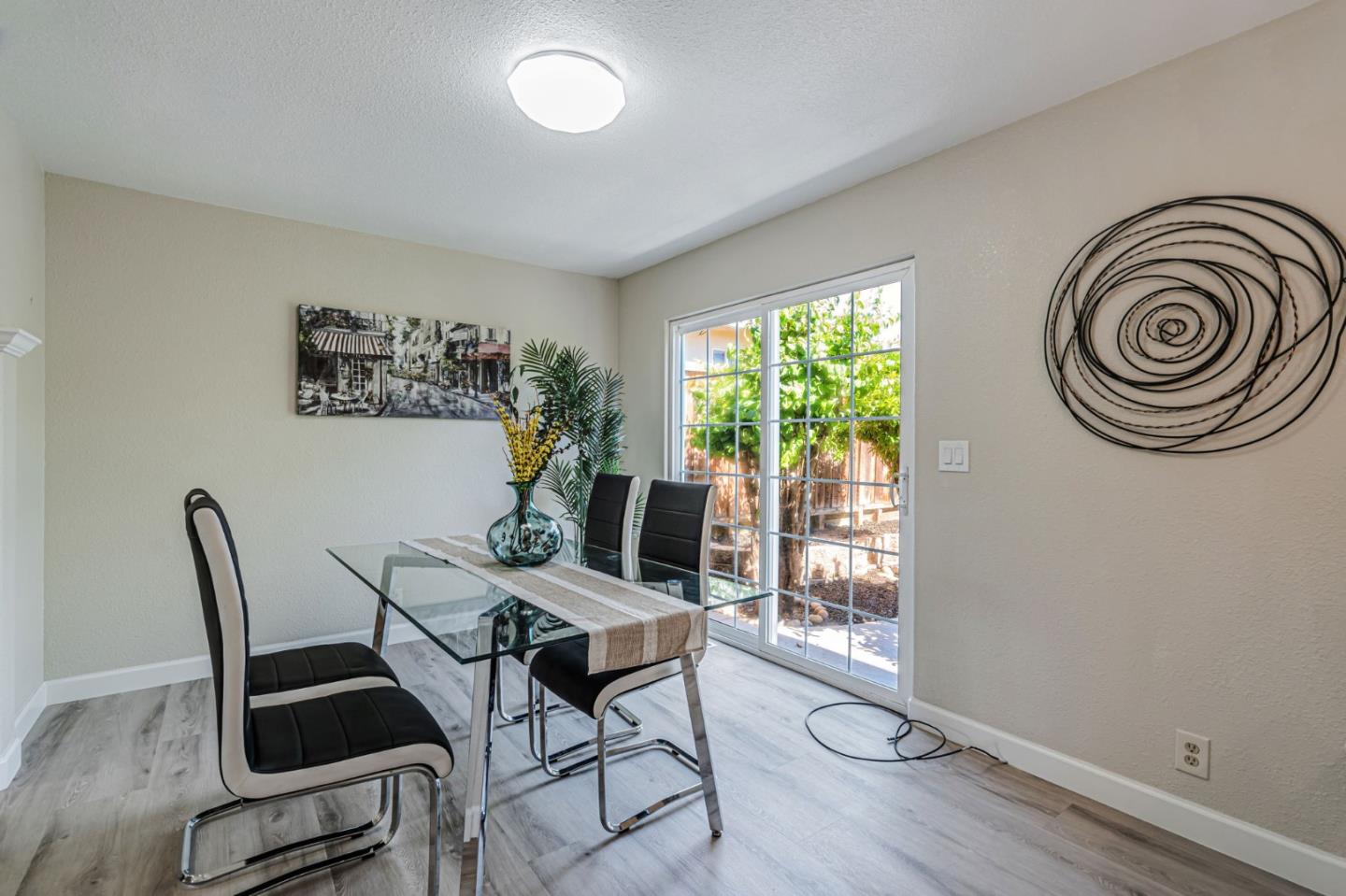 Detail Gallery Image 12 of 37 For 3334 Dias Dr, San Jose,  CA 95148 - 4 Beds | 3 Baths