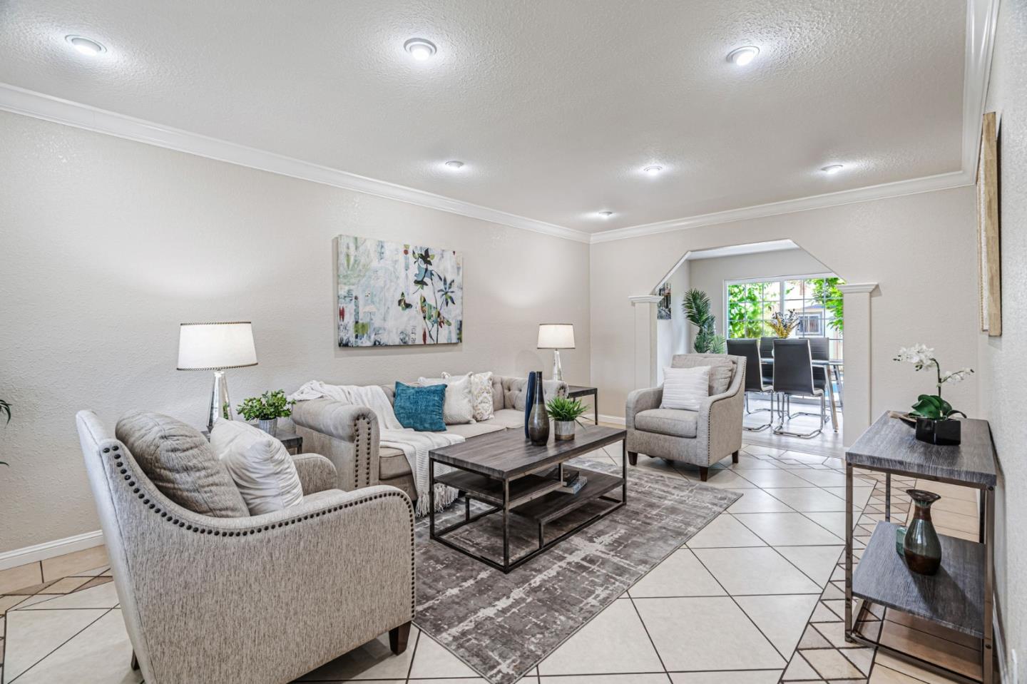 Detail Gallery Image 5 of 37 For 3334 Dias Dr, San Jose,  CA 95148 - 4 Beds | 3 Baths