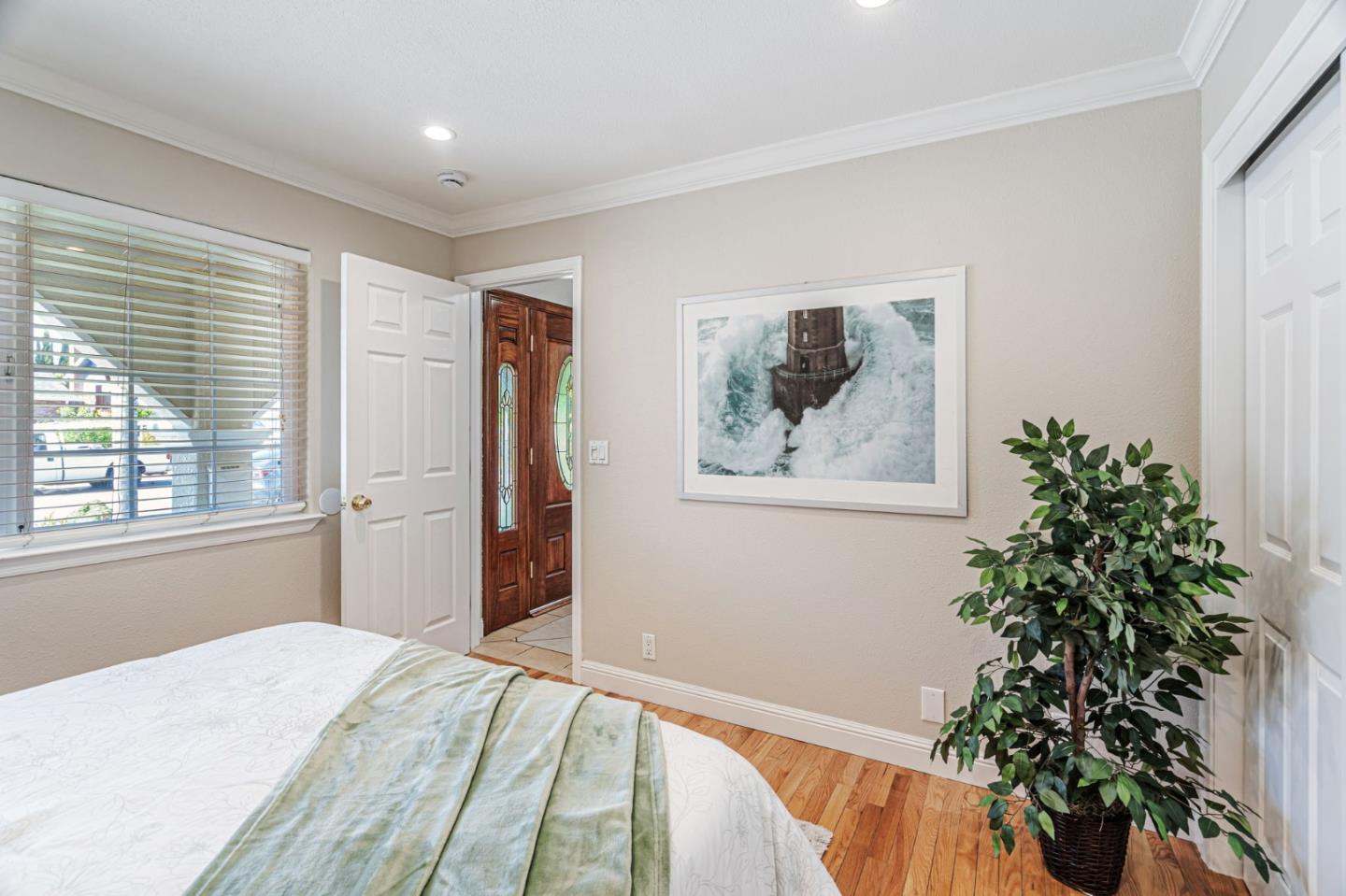 Detail Gallery Image 8 of 37 For 3334 Dias Dr, San Jose,  CA 95148 - 4 Beds | 3 Baths