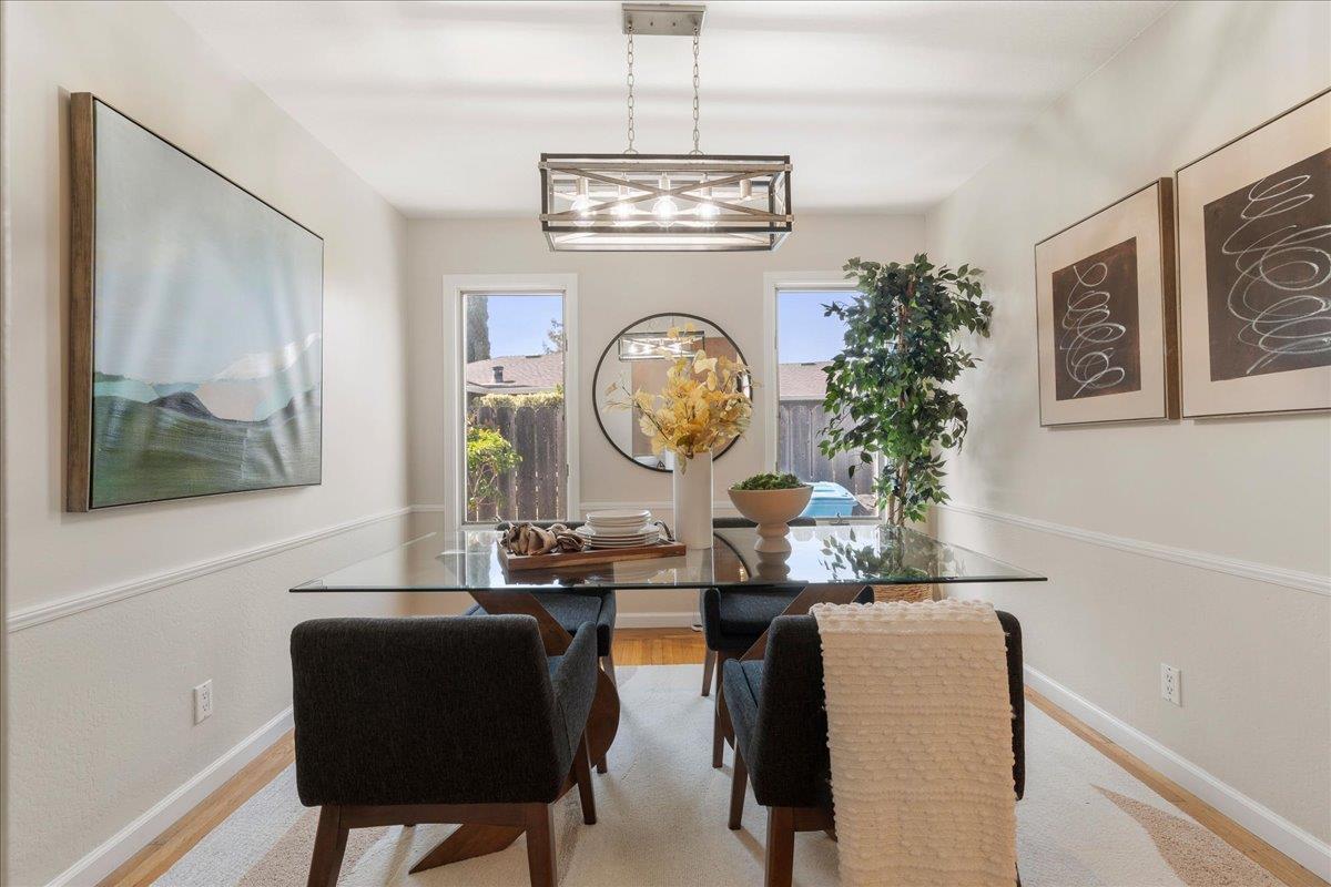 Detail Gallery Image 11 of 31 For 244 Hillview Ave, Redwood City,  CA 94062 - 3 Beds | 2 Baths