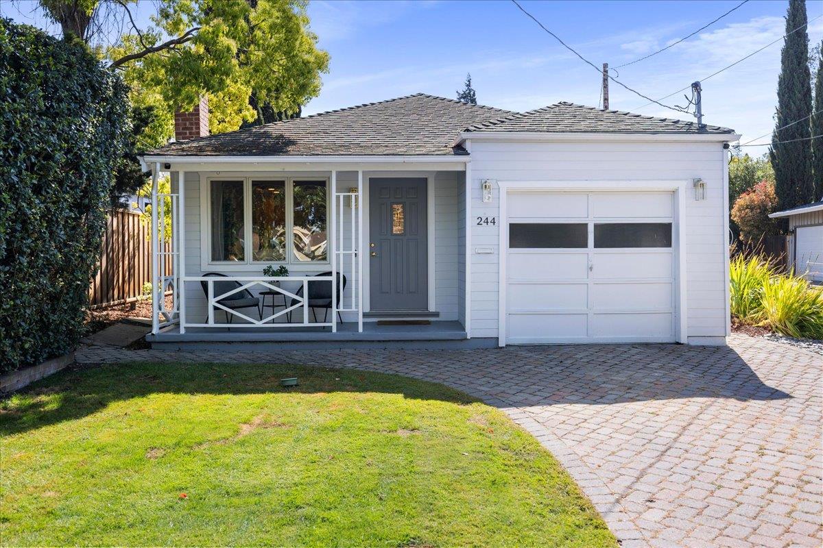 Detail Gallery Image 15 of 31 For 244 Hillview Ave, Redwood City,  CA 94062 - 3 Beds | 2 Baths