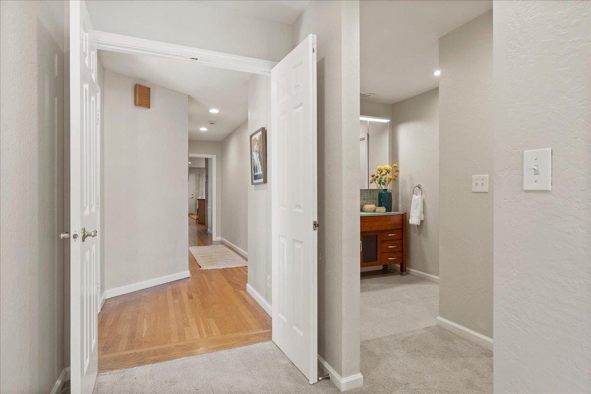 Detail Gallery Image 16 of 31 For 244 Hillview Ave, Redwood City,  CA 94062 - 3 Beds | 2 Baths