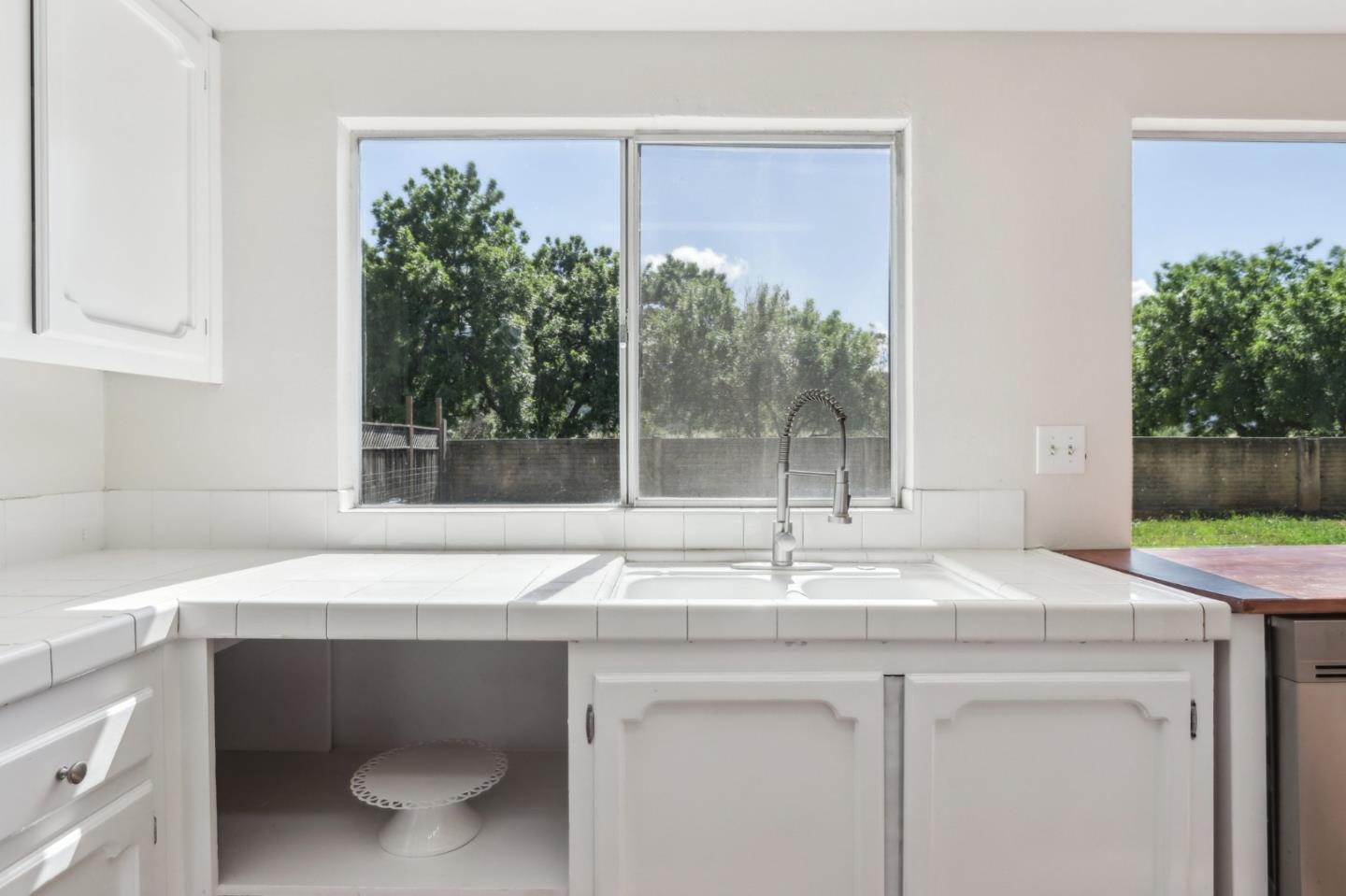 Detail Gallery Image 18 of 40 For 7433 Crawford Dr, Gilroy,  CA 95020 - 4 Beds | 2/1 Baths