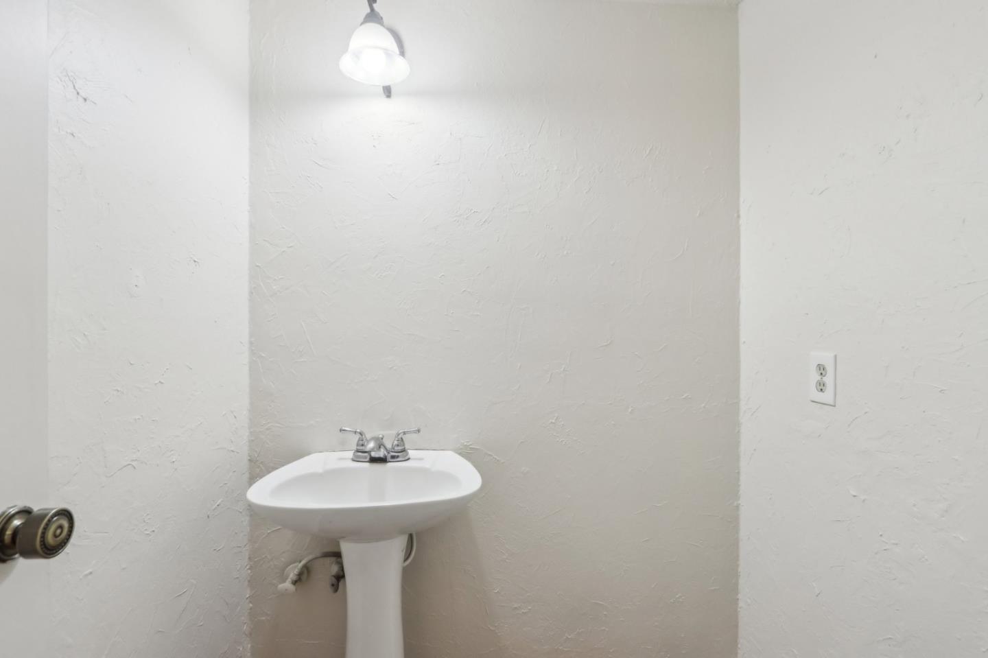 Detail Gallery Image 19 of 40 For 7433 Crawford Dr, Gilroy,  CA 95020 - 4 Beds | 2/1 Baths
