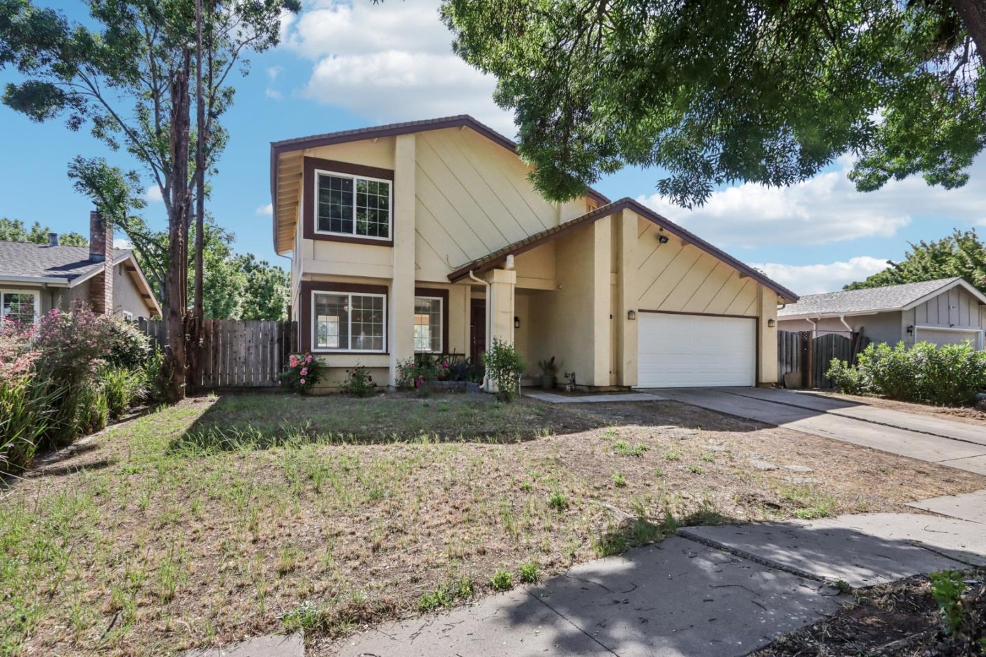 Detail Gallery Image 2 of 40 For 7433 Crawford Dr, Gilroy,  CA 95020 - 4 Beds | 2/1 Baths