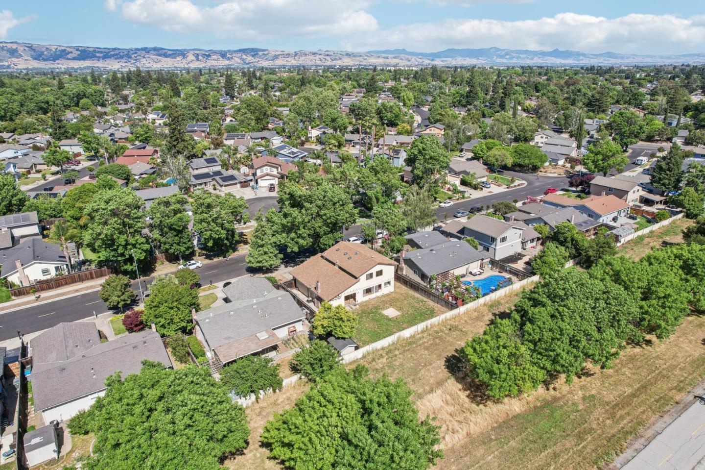 Detail Gallery Image 35 of 40 For 7433 Crawford Dr, Gilroy,  CA 95020 - 4 Beds | 2/1 Baths